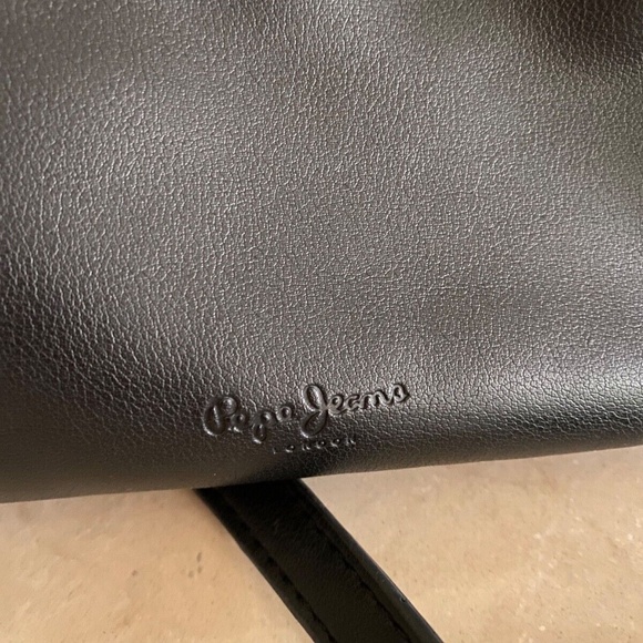 Pepe Jeans London Unisex Dark Navy Crossbody Shoulder Bag Adjustable Strap - Picture 7 of 10